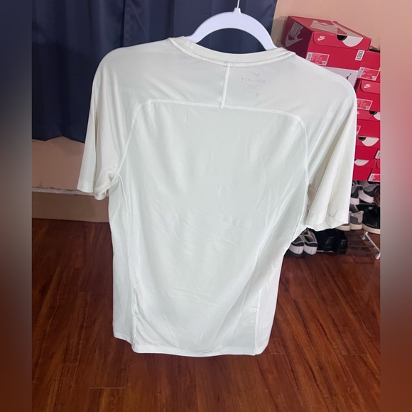 Nike dri fit white workout tee size small - Picture 2 of 2